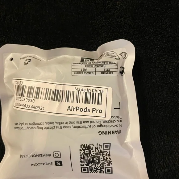 *NWT* AirPods case - Picture 3 of 6